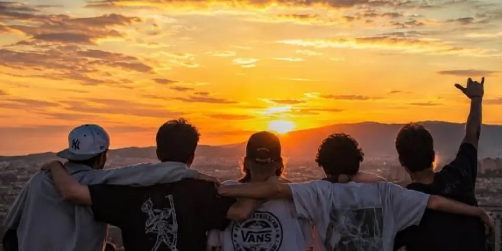 ℜ𝔢𝔰𝔢𝔫𝔥𝔞 sem fim no WhatsApp